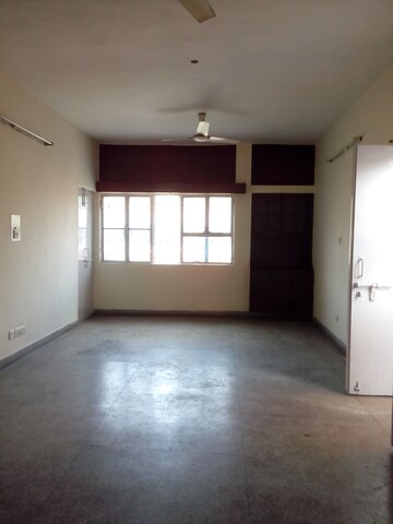 Room in 2 BHK Apartment at Sarita Vihar – for Sale