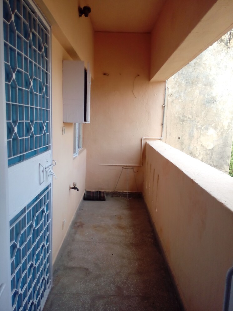 Balcony, sarita vihar 2 Bedroom 950 Sq.Ft. Apartment In Sarita Vihar Delhi 8285573
