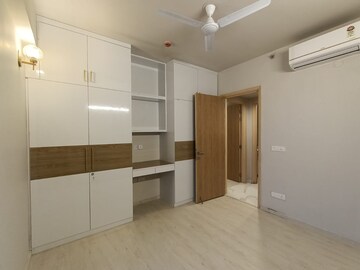 Room in 3 BHK Apartment at M3M Heights, Sector 65 – for Rent