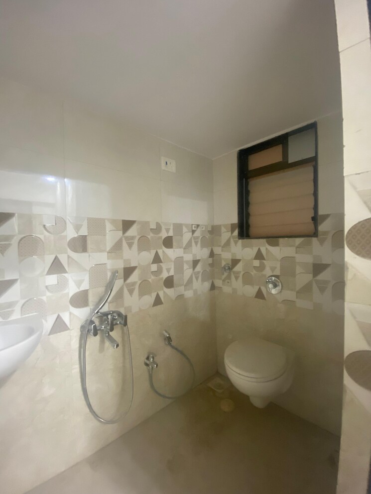 Bathroom, vasant vihar 1 Bedroom 690 Sq.Ft. Apartment In Vasant Vihar Mumbai 8285684