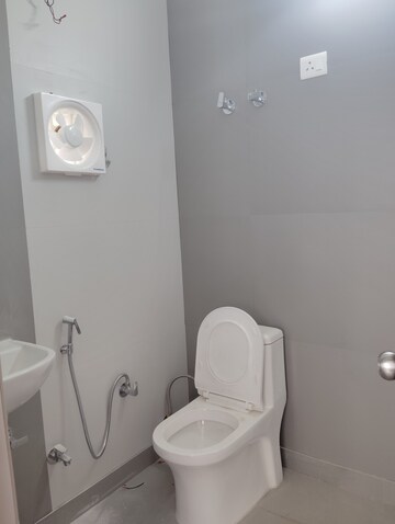 Bathroom in 1 BHK Builder Floor at Paschim Vihar – for Rent