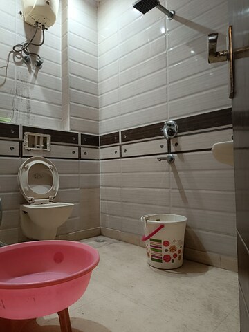 Bathroom in 3 BHK Builder Floor at Krishna Nagar – for Rent