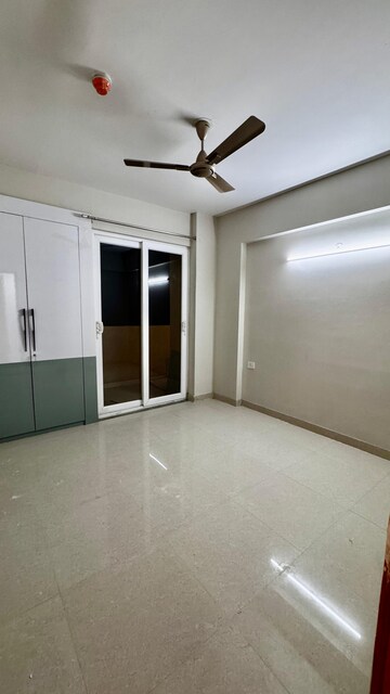 Room in 2 BHK Apartment at Tata Eureka Park, Sector 150 – for Rent