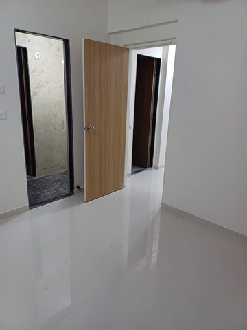 Room in 2 BHK Apartment at Vipul Mahavir Sapphire, Ghansoli – for Rent