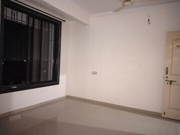 Room in 2 BHK Apartment at Shreeji Residency New Panvel, New Panvel East – for Rent