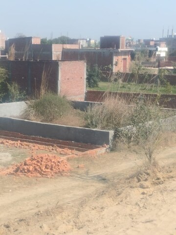  Plot For Sale in Sector 142