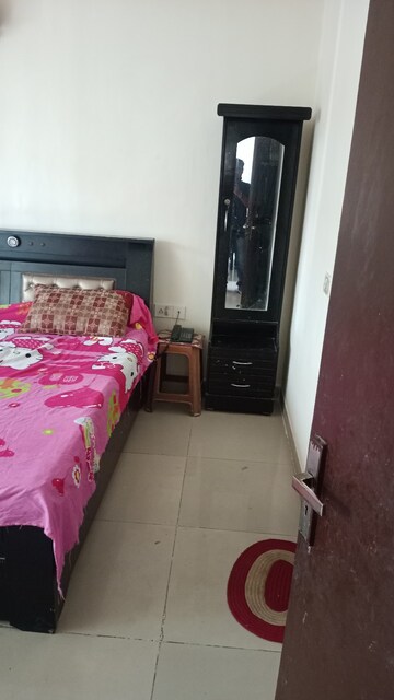 Furnished Amenities in 2 BHK Apartment at Exotica Dreamville, Sector 16c Greater Noida – for Rent