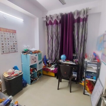 Living Room in 2.5 BHK Apartment at Supertech Cape Town, Sector 74 – for Rent