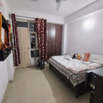 2.5 BHK Apartment For Rent in Supertech Cape Town, Sector 74