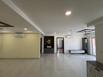 Room in 3 BHK Apartment at Poulomi Avante, Kokapet – for Rent