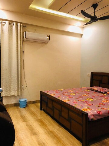 Bedroom in 1 BHK Apartment at Gomti Nagar – for Rent