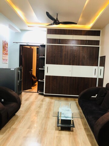 Master Bedroom in 1 BHK Apartment at Gomti Nagar – for Rent