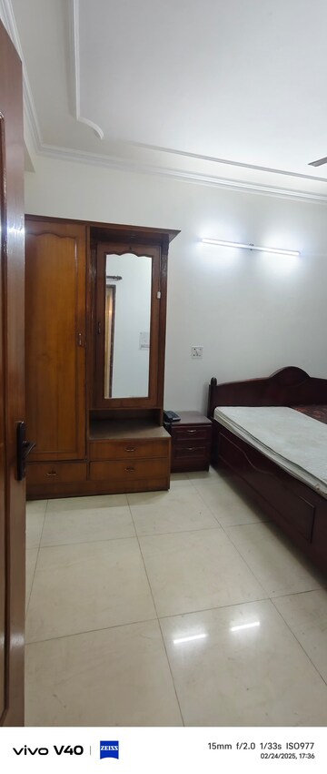 Bedroom in 2 BHK Apartment at Sector 3 Dwarka – for Rent