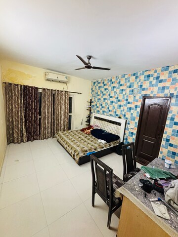 Team Area in 1 BHK Apartment at MSA Golf Gardenia, Alpha Ii Greater Noida – for Rent