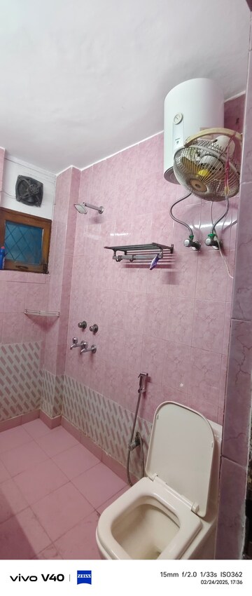 Bathroom in 3 BHK Apartment at Sector 11 Dwarka – for Rent