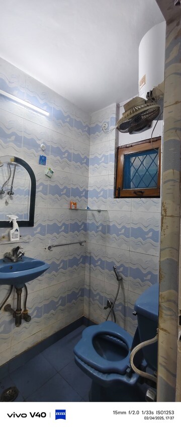 Bathroom in 3 BHK Apartment at Sector 11 Dwarka – for Rent