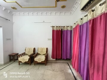 Living Room in 2.5 BHK Independent House at Gomti Nagar – for Rent