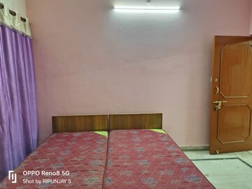 Bedroom in 2.5 BHK Independent House at Gomti Nagar – for Rent