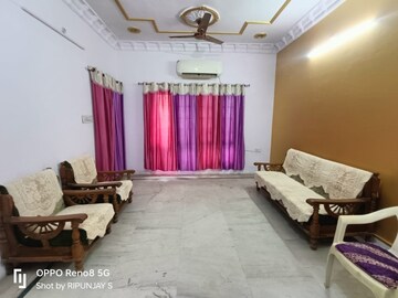 Living Room in 2.5 BHK Independent House at Gomti Nagar – for Rent