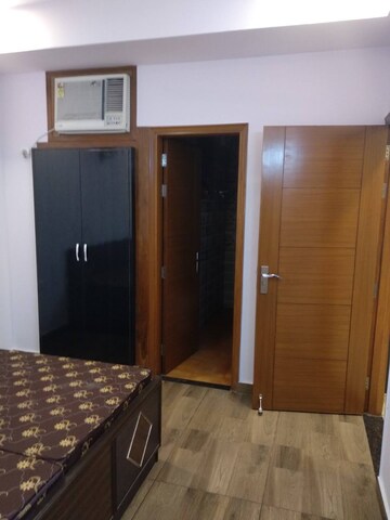 Furnished Amenities in 1 BHK Apartment at Geetanjali Enclave – for Rent