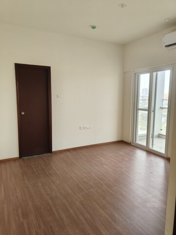 Room in 2 BHK Apartment at Purva Silversands, Mundhwa – for Rent