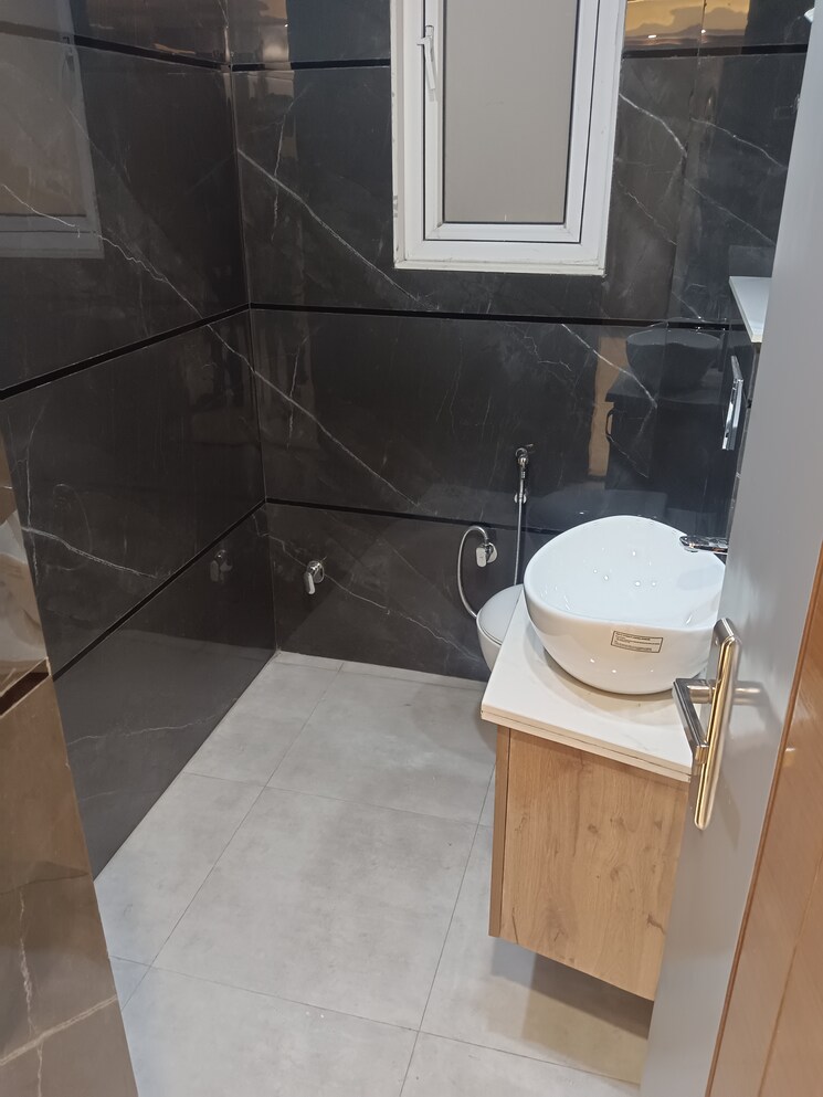 Master Bedroom, nangal dewat 3 Bedroom 200 Sq.Yd. Builder Floor In Nangal Dewat Delhi 8286063