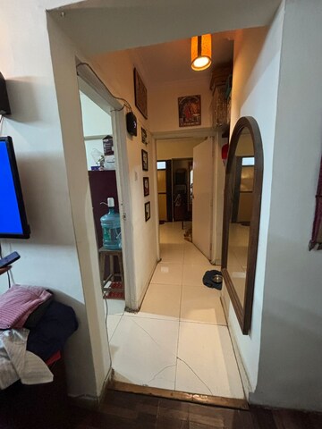 Master Bedroom in 1 BHK Apartment at Summit Apartment, Goregaon East – for Rent