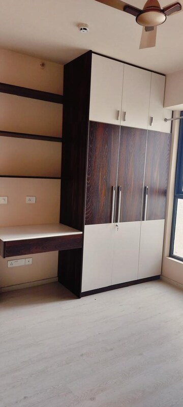 Furnished Amenities in 3 BHK Apartment at M3M Sky City, Sector 65 – for Rent
