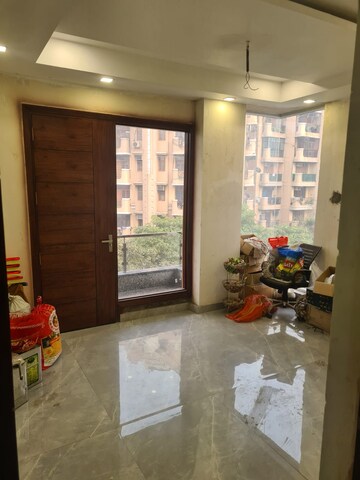 Parking in 2.5 BHK Apartment at Dasnac Burj, Sector 75 – for Rent