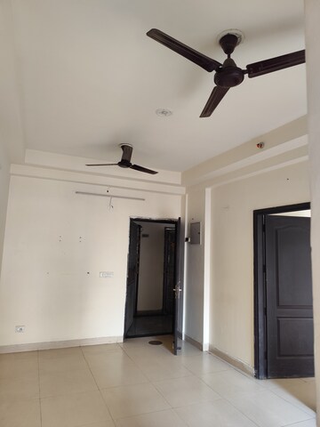 Room in 2.5 BHK Apartment at Aims Golf Avenue II, Sector 75 – for Rent
