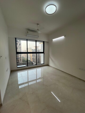 Room in 1 BHK Apartment at Godrej Urban Park, Chandivali – for Rent