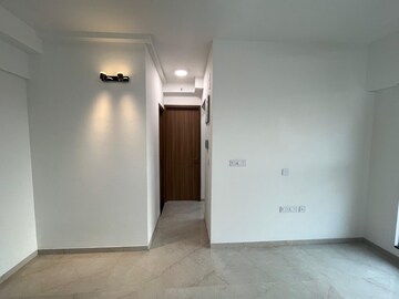 Room in 2 BHK Apartment at Godrej Urban Park, Chandivali – for Rent