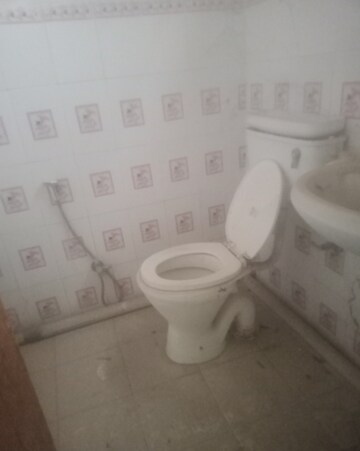 2 BHK Independent House For Rent in Aliganj
