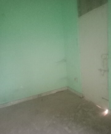 Room in 2 BHK Independent House at Aliganj – for Rent