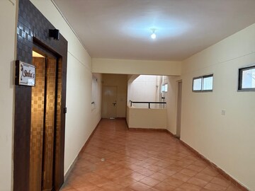 Room in 3 BHK Apartment at RMV Clusters, Kodigehalli – for Sale