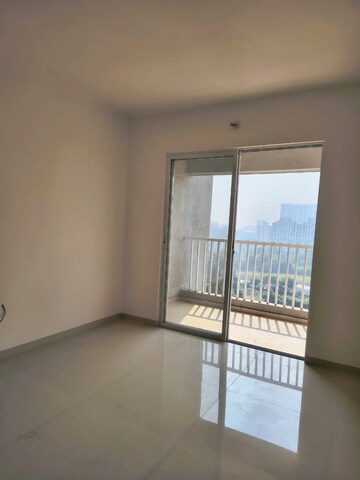 Room in 2 BHK Apartment at Sukhwani Hermosa Casa, Mundhwa – for Rent
