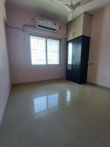 Room in 1 BHK Apartment at Vihang Valley Phase 2, Kasarvadavali – for Rent
