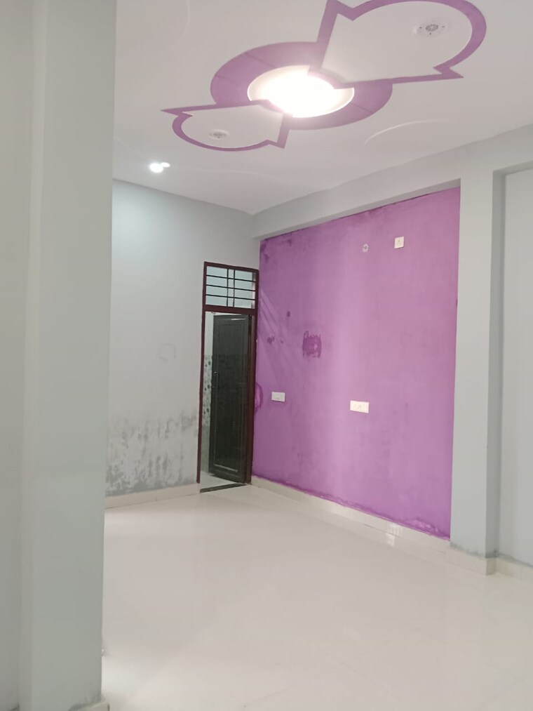 Room, vrindavan-garden 2 Bedroom 100 Sq.Yd. Independent House In Sector 16b Greater Noida Greater Noida 8286124
