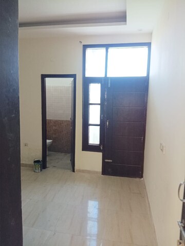 Room in 2 BHK Builder Floor at Dhakoli Village – for Sale