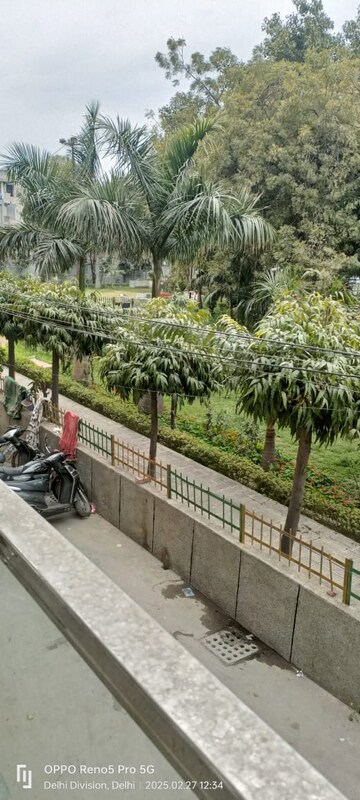 Balcony in 2 BHK Builder Floor at Paschim Vihar – for Rent
