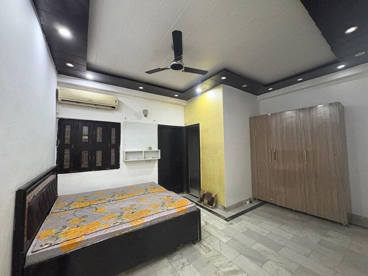 Bedroom, freedom fighters enclave 1 Bedroom 800 Sq.Ft. Builder Floor In Freedom Fighters Enclave Delhi 8286166
