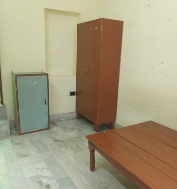 Room in 2 BHK Villa at Aliganj – for Rent