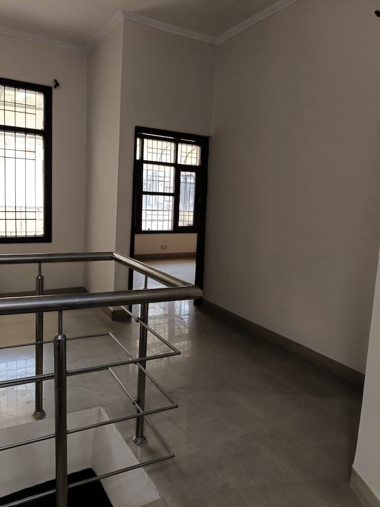 Room, dhakoli village 3 Bedroom 1250 Sq.Ft. Builder Floor In Dhakoli Village Zirakpur 8286179