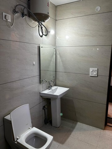 Bathroom in Studio Builder Floor at Sector 45 – for Rent