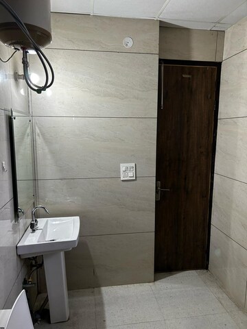 Bathroom in Studio Builder Floor at Sector 45 – for Rent