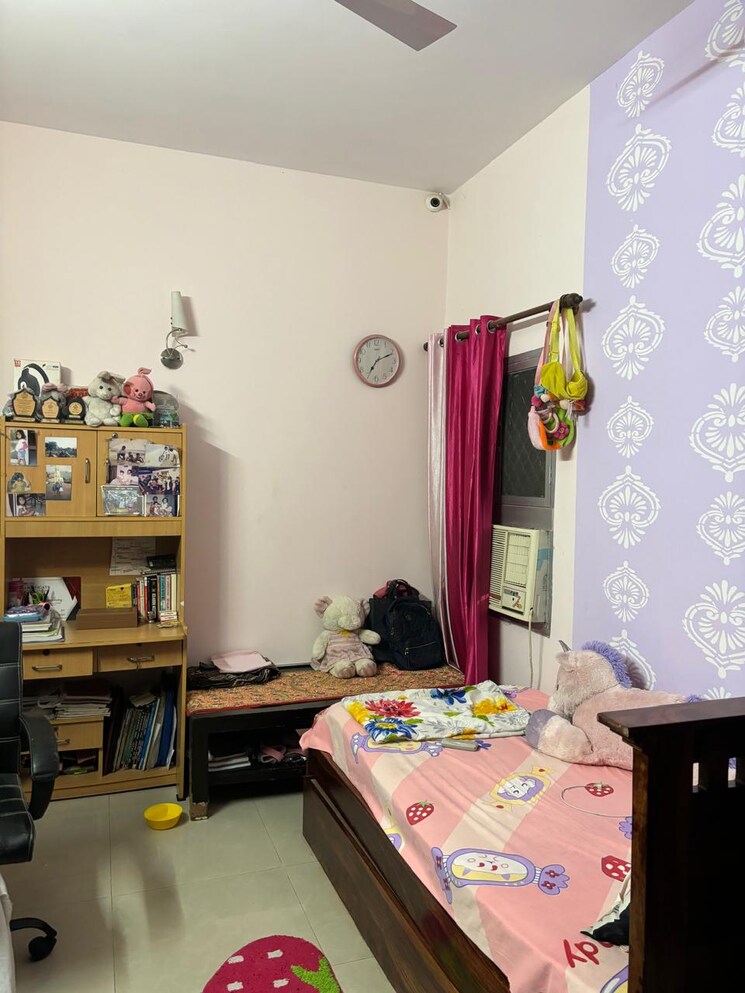 Living Room, kailash colony 3 Bedroom 1300 Sq.Ft. Builder Floor In Kailash Colony Delhi 8286258