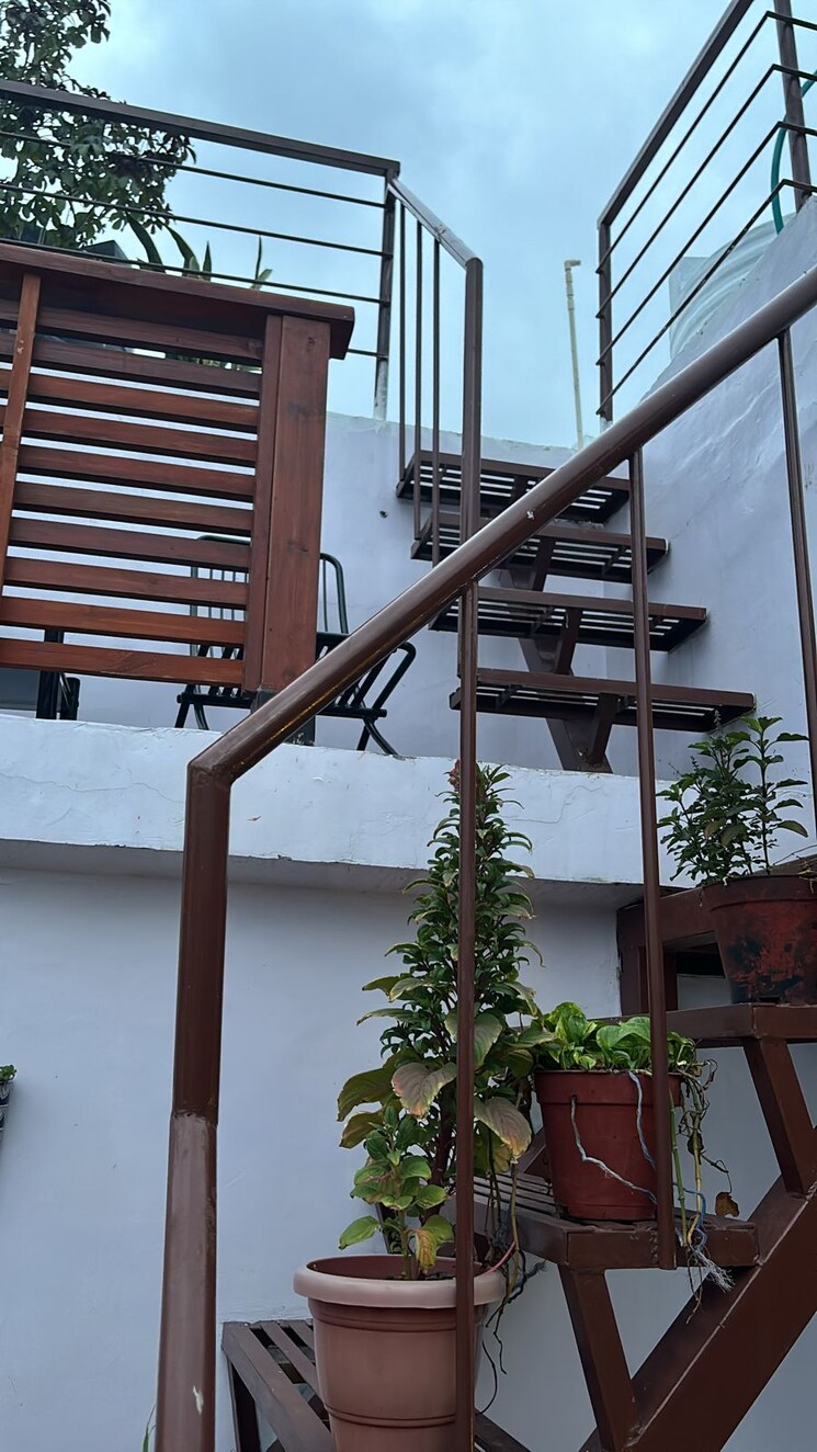 Balcony, kailash colony 3 Bedroom 1300 Sq.Ft. Builder Floor In Kailash Colony Delhi 8286258