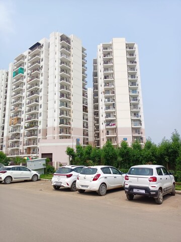 3 BHK Apartment For Rent in Unitech Uniworld Gardens 2, Sector 47