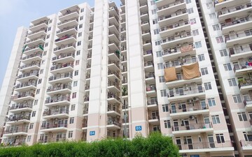 2 BHK Apartment For Rent in Unitech Uniworld Gardens 2, Sector 47