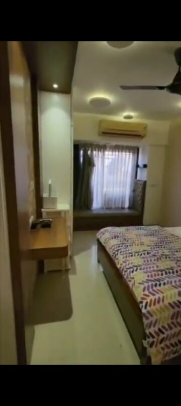 Master Bedroom in 3 BHK Apartment at Sheth Heights, Chembur – for Rent